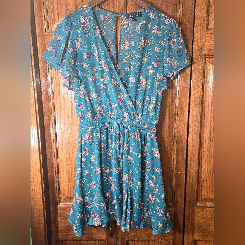 Trixxi Clothing Com. Floral, Flutter Sleeve, Flowy Mini Dress, Blue/Yell…